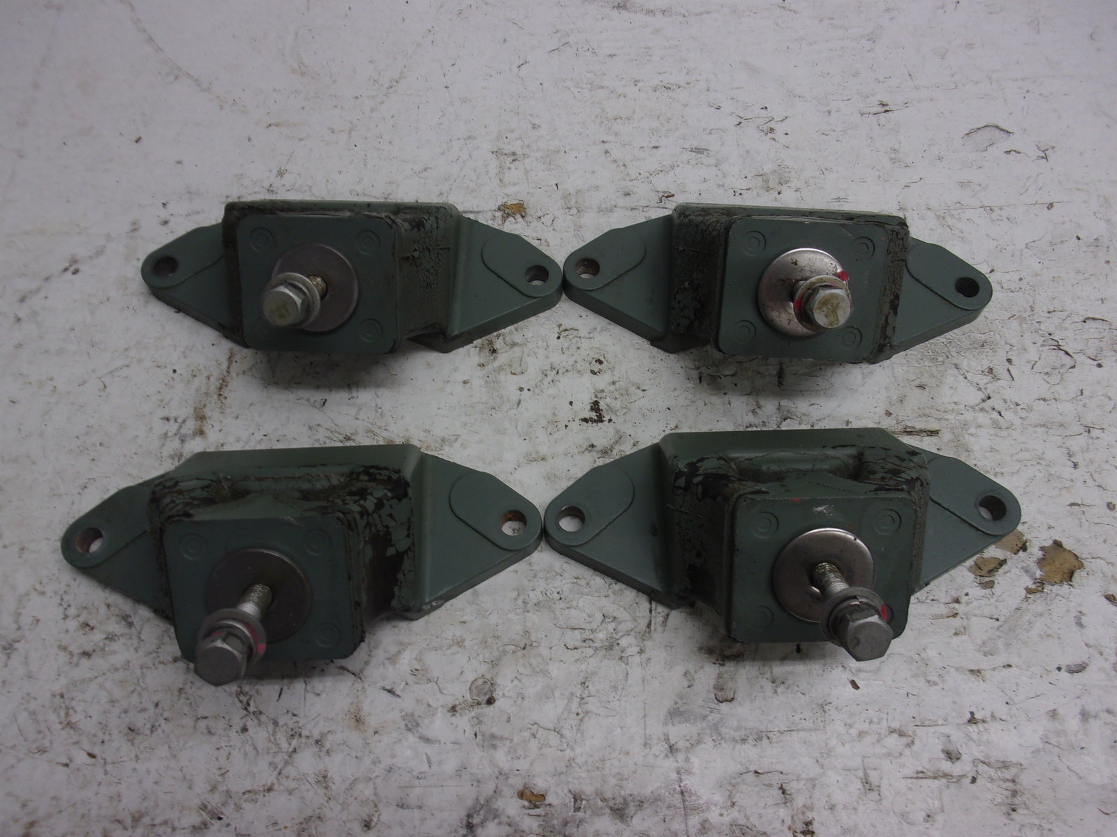 Yamaha Waverunner 1999-2001 XL 1200 OEM Engine Mount Set Part# 66V-44517-00-8P