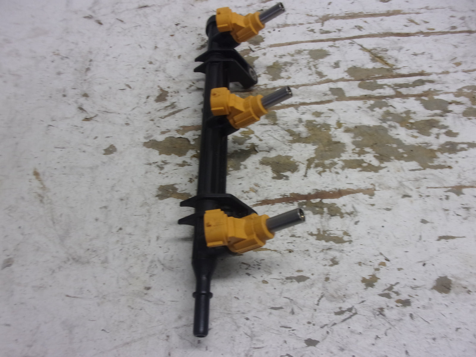 Yamaha 2016-2017 VX V1 EX  OEM Fuel Rail + Injectors Part# 6EY-13761-00-00