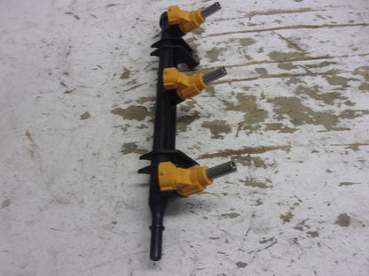 Yamaha 2016-2017 VX V1 EX  OEM Fuel Rail + Injectors Part# 6EY-13761-00-00