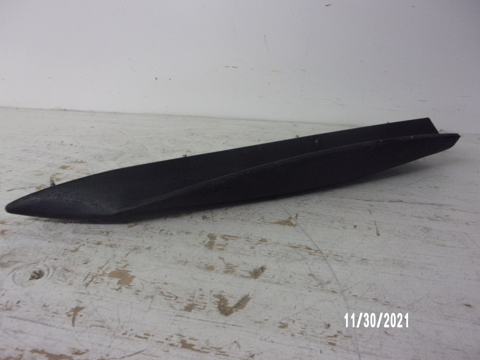 Yamaha WaveRunner 1998-1999 XL 760/1200 OEM Black Right Sponson GU2-U883P-00-00