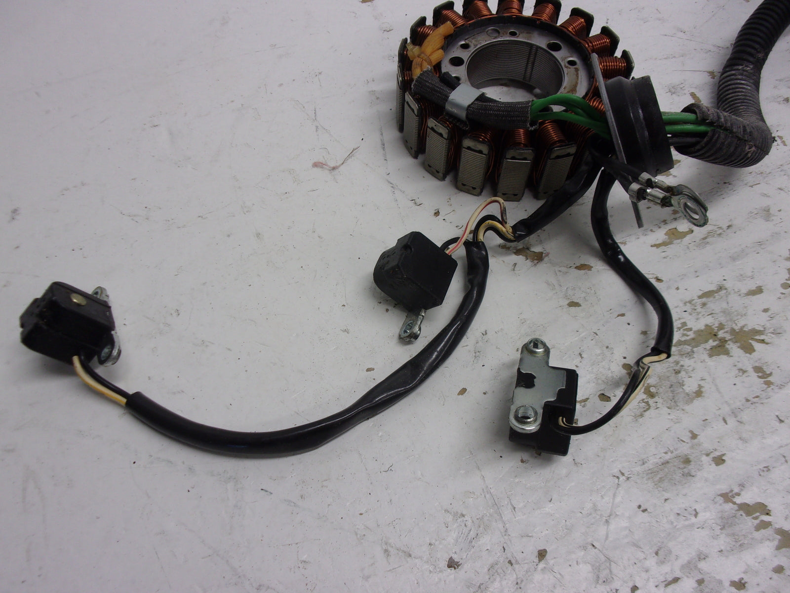 Yamaha Waverunner 2003-2006 GP1300R OEM Generator / Stator Part 60T-81410-00-00
