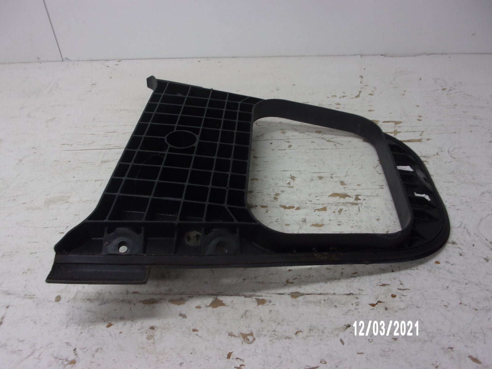 Yamaha WaveRunner PWC 2013-2019 VX FX VXR VXS OEM Deck Beam Part F2S-U890L-04-00