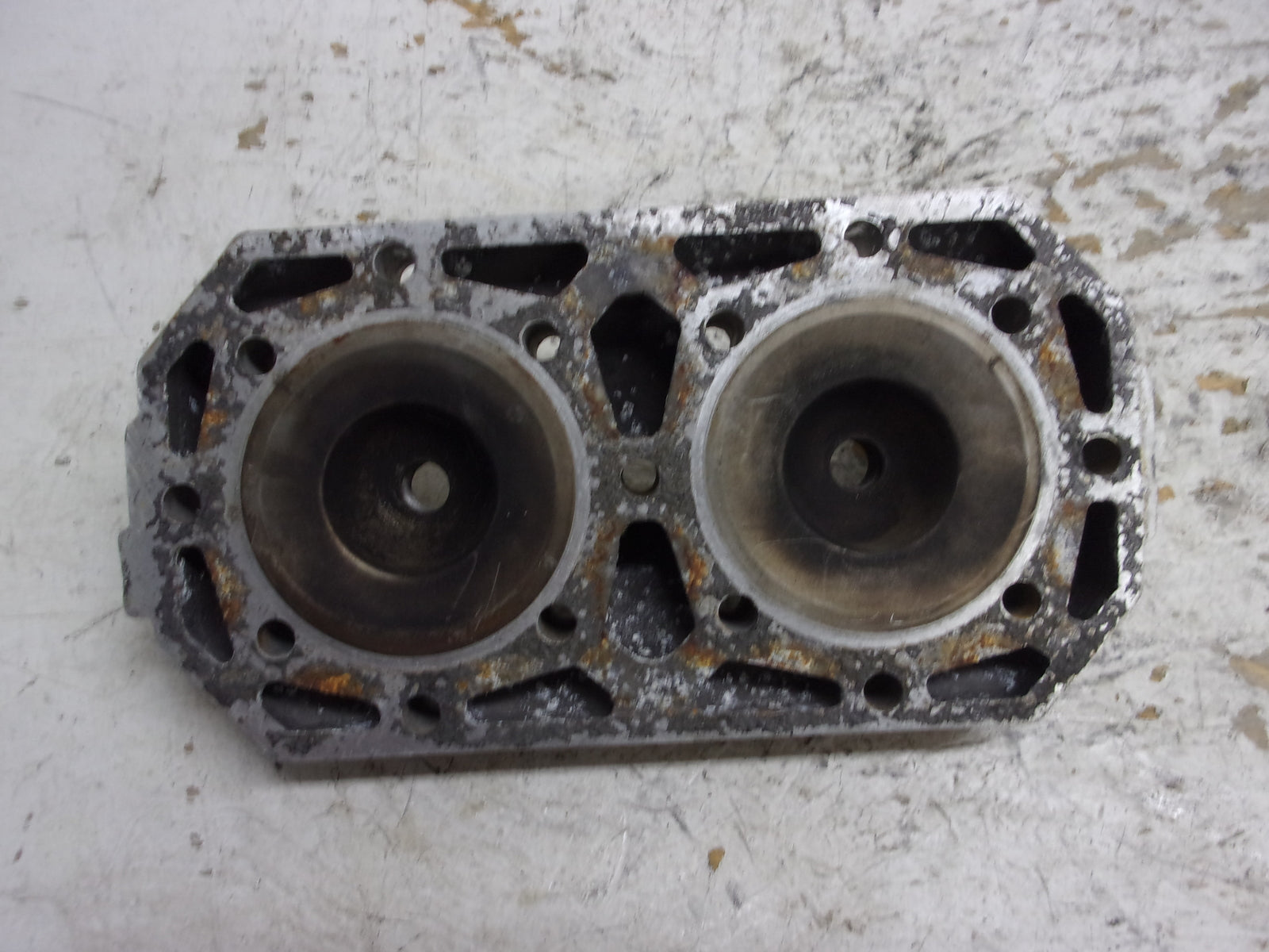 Kawasaki Jet Ski 1987-1990 JS550 550 SX OEM Red Cylinder Head Part 11008-2059-YR