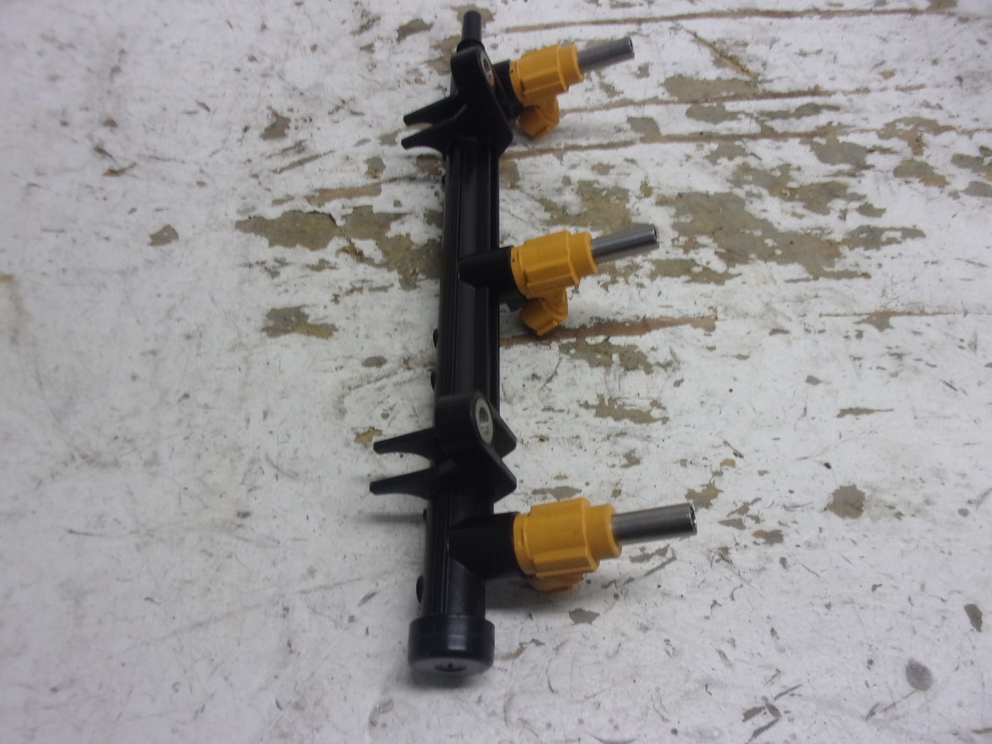 Yamaha 2016-2017 VX V1 EX  OEM Fuel Rail + Injectors Part# 6EY-13761-00-00