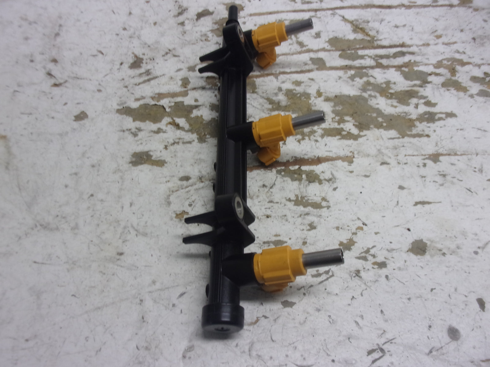 Yamaha 2016-2017 VX V1 EX  OEM Fuel Rail + Injectors Part# 6EY-13761-00-00