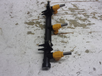 Yamaha 2016-2017 VX V1 EX  OEM Fuel Rail + Injectors Part# 6EY-13761-00-00