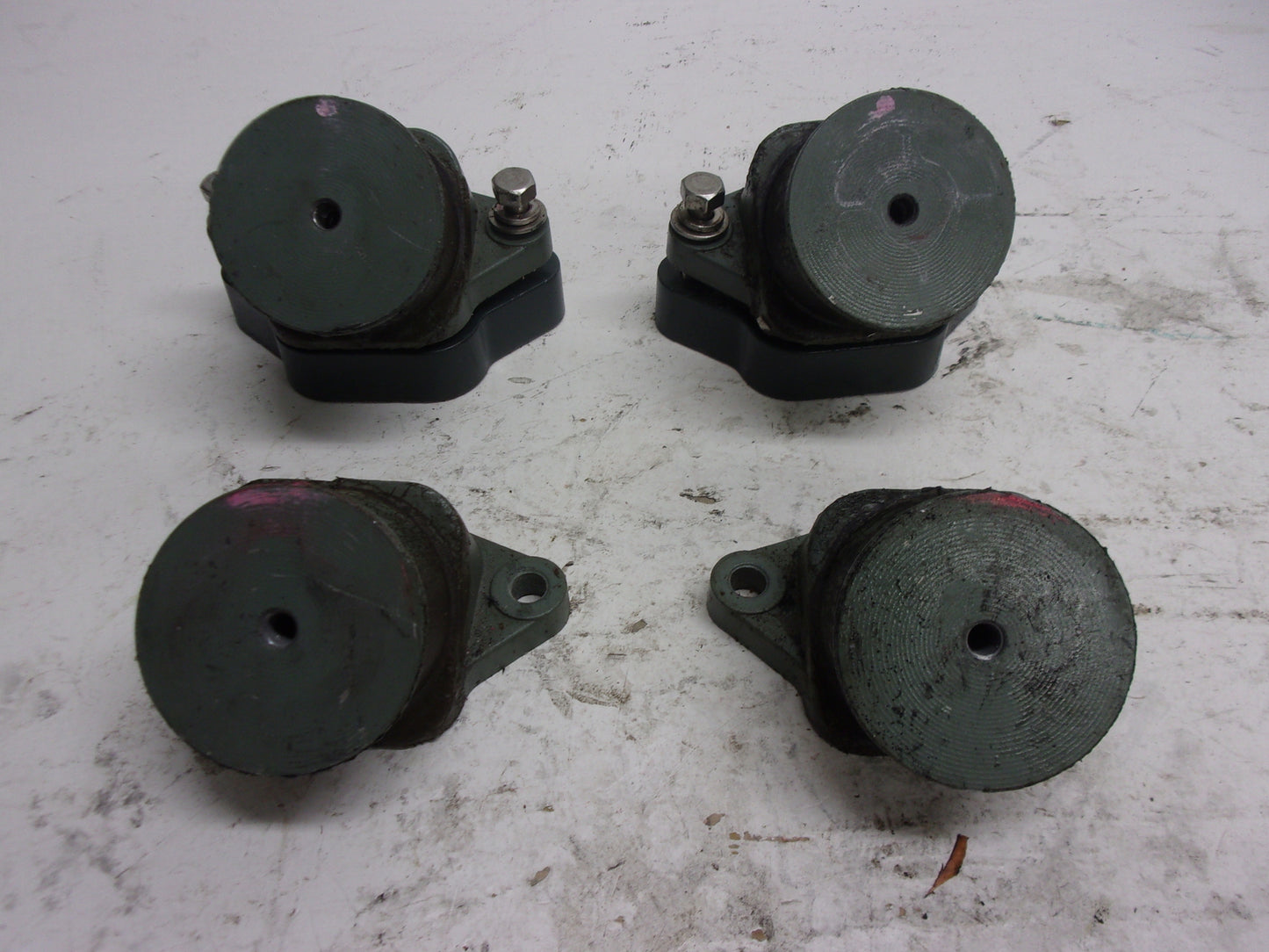 Yamaha WaveRunner 1996-2003 SV GP XL OEM Engine Mount Set Part# 63M-44517-01-5B