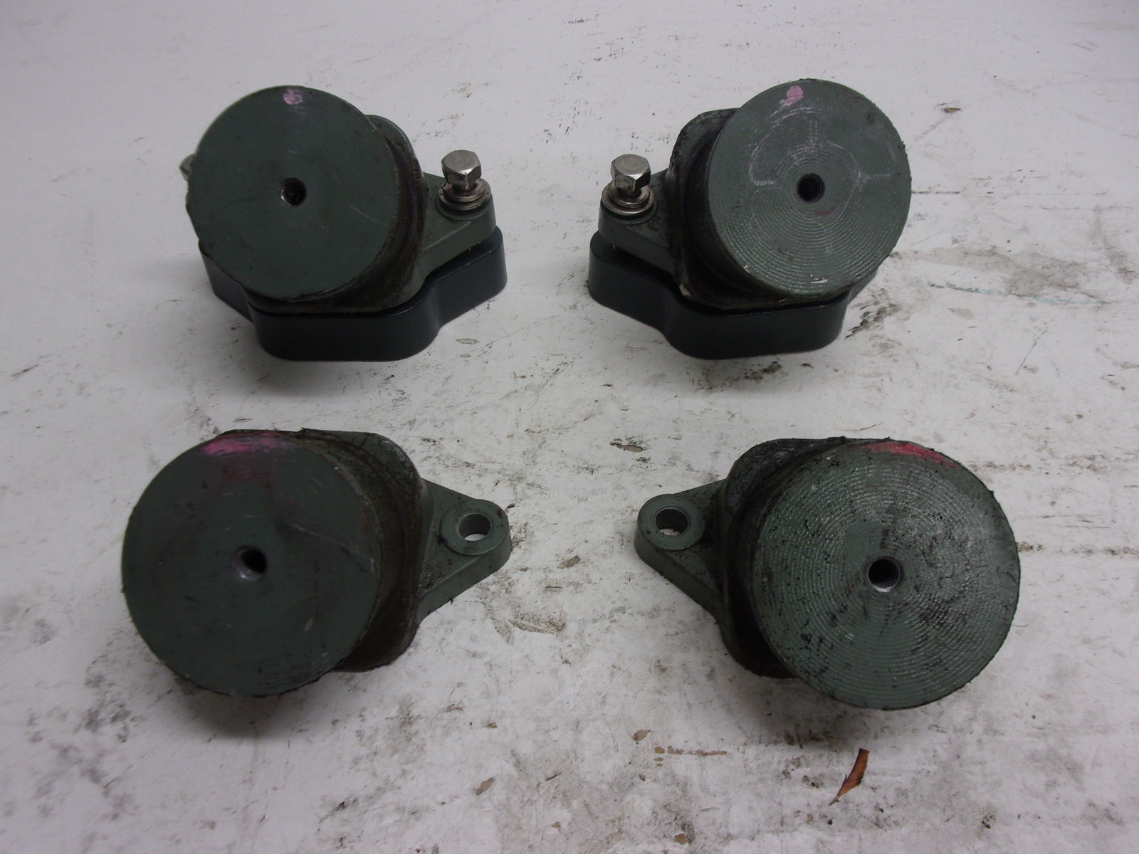 Yamaha WaveRunner 1996-2003 SV GP XL OEM Engine Mount Set Part# 63M-44517-01-5B