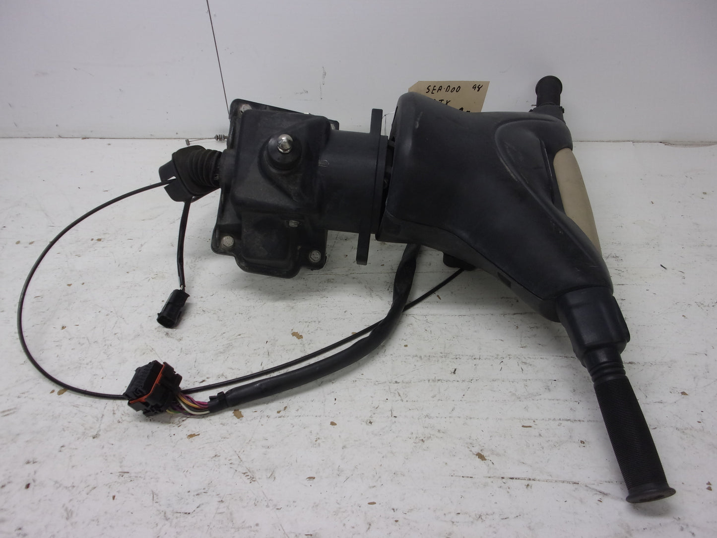 Sea Doo Bombardier 1998 GTX RFI OEM Complete Handlebar Assembly # 277000515