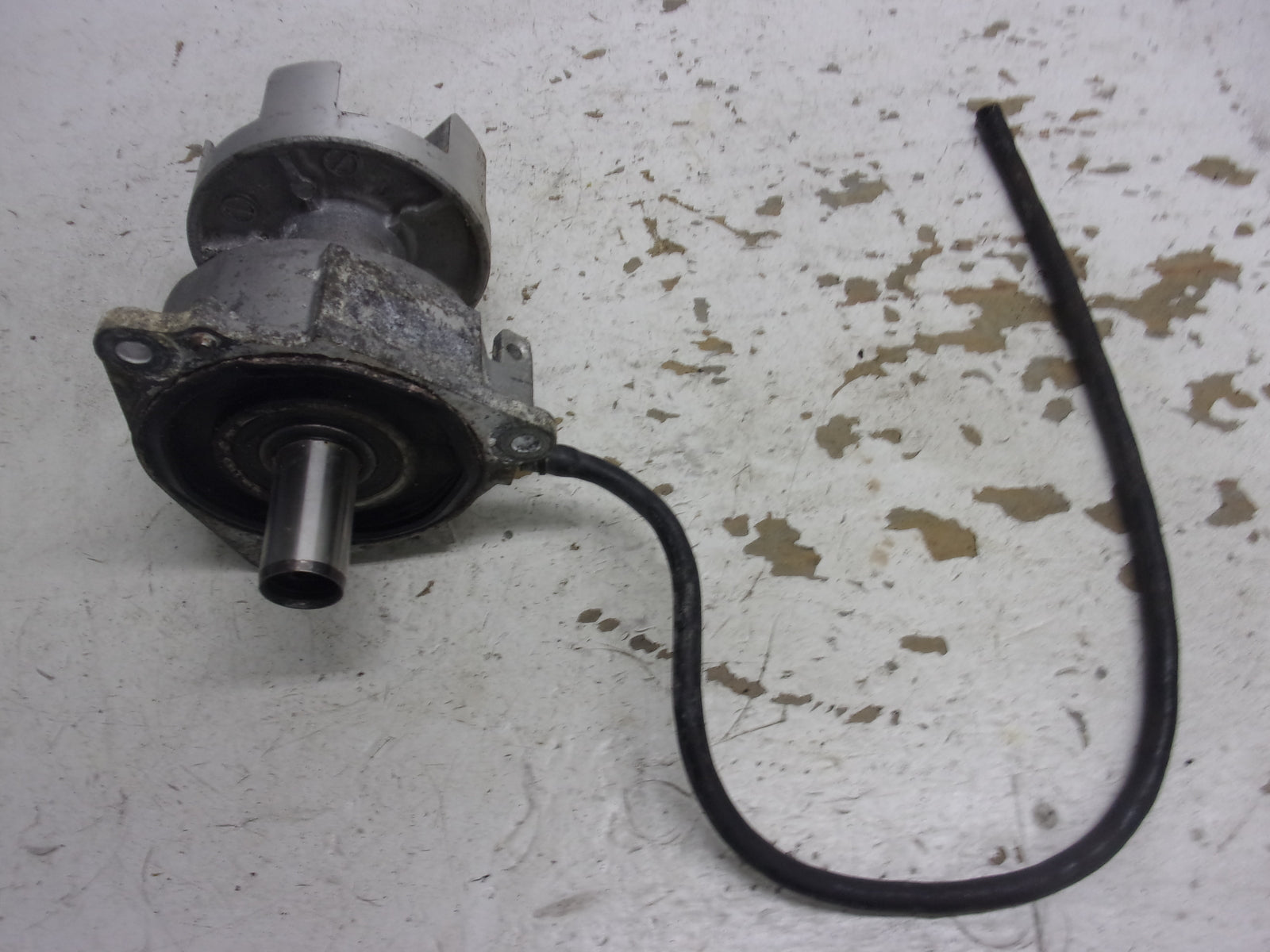 Yamaha Waverunner 2005 FX HO OEM Bearing Housing + Coupler Part# 61X-45332-03-94