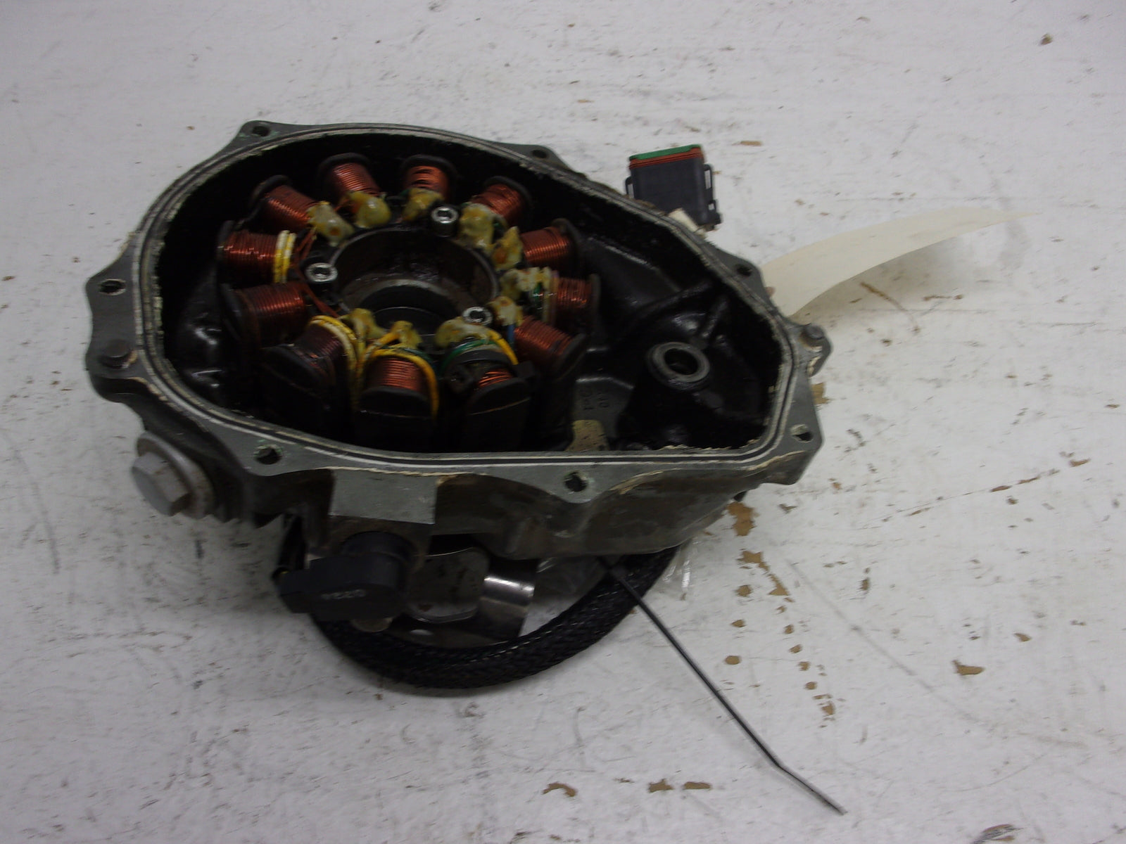Kawasaki Jet Ski 2000-2004 STX D.I Ultra 130 OEM Stator + Cover Part# 14031-3727
