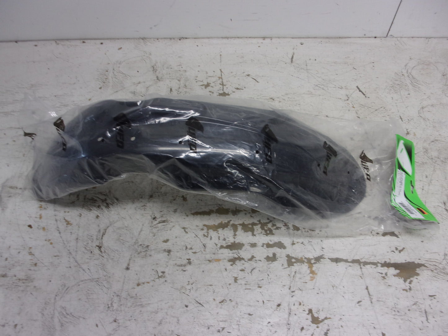 UFO Black Front Fender For Suzuki RM 125-250 01-08, RMZ 07-09 # SU03985-001