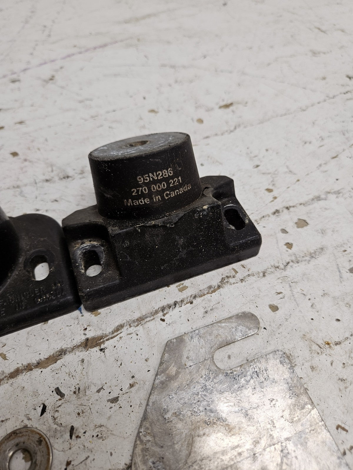 Sea Doo Bombardier PWC 1996 GSX GTX XP Engine Mount Set # 270000222