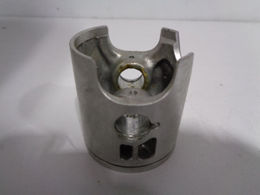 Suzuki Dirt Bike 1986-1988 RM-125 Standard Size OEM Piston 12110-01B41-0F0