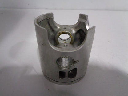 Suzuki Dirt Bike 1986-1988 RM-125 Standard Size OEM Piston 12110-01B41-0F0