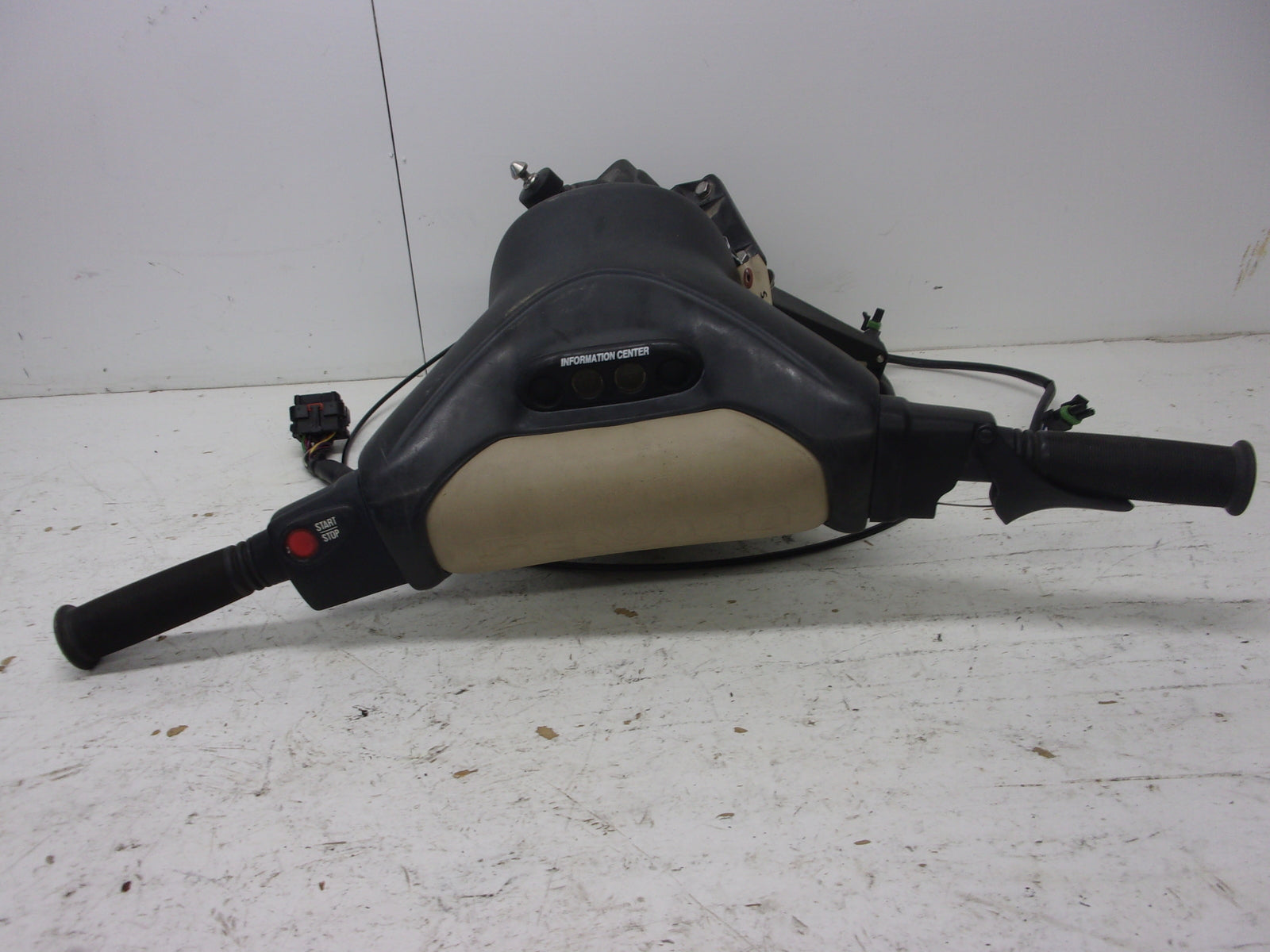 Sea Doo Bombardier 1998 GTX RFI OEM Complete Handlebar Assembly # 277000515