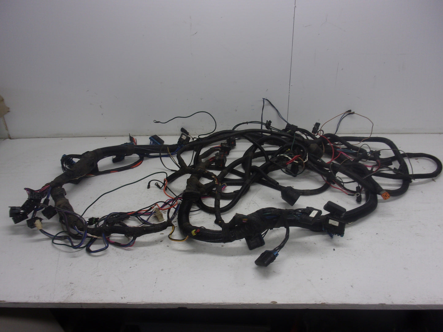 Sea Doo Jet Boat 1999 Challenger 1800 OEM Main Wire Harness Assembly # 204470304
