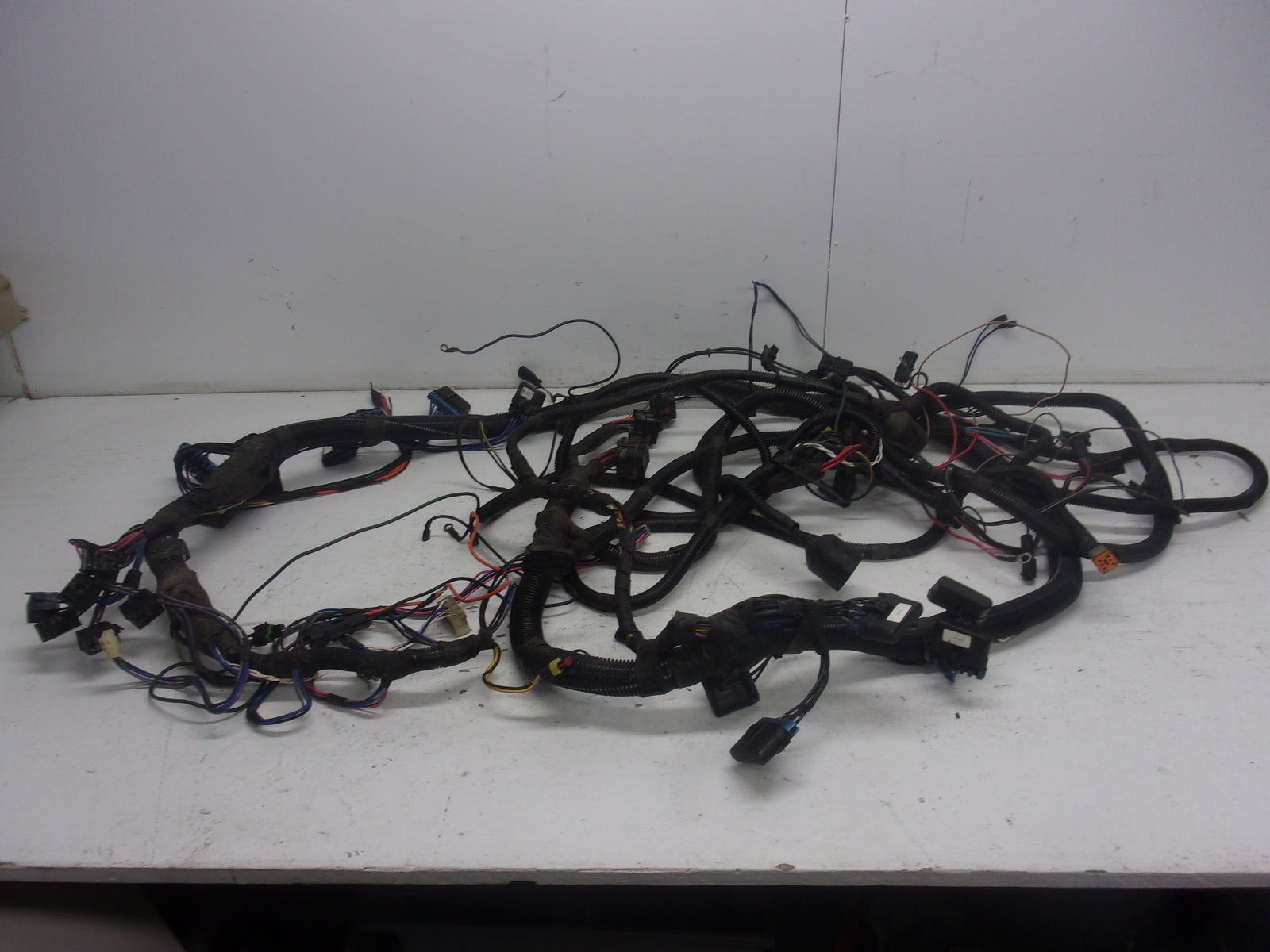 Sea Doo Jet Boat 1999 Challenger 1800 OEM Main Wire Harness Assembly # 204470304