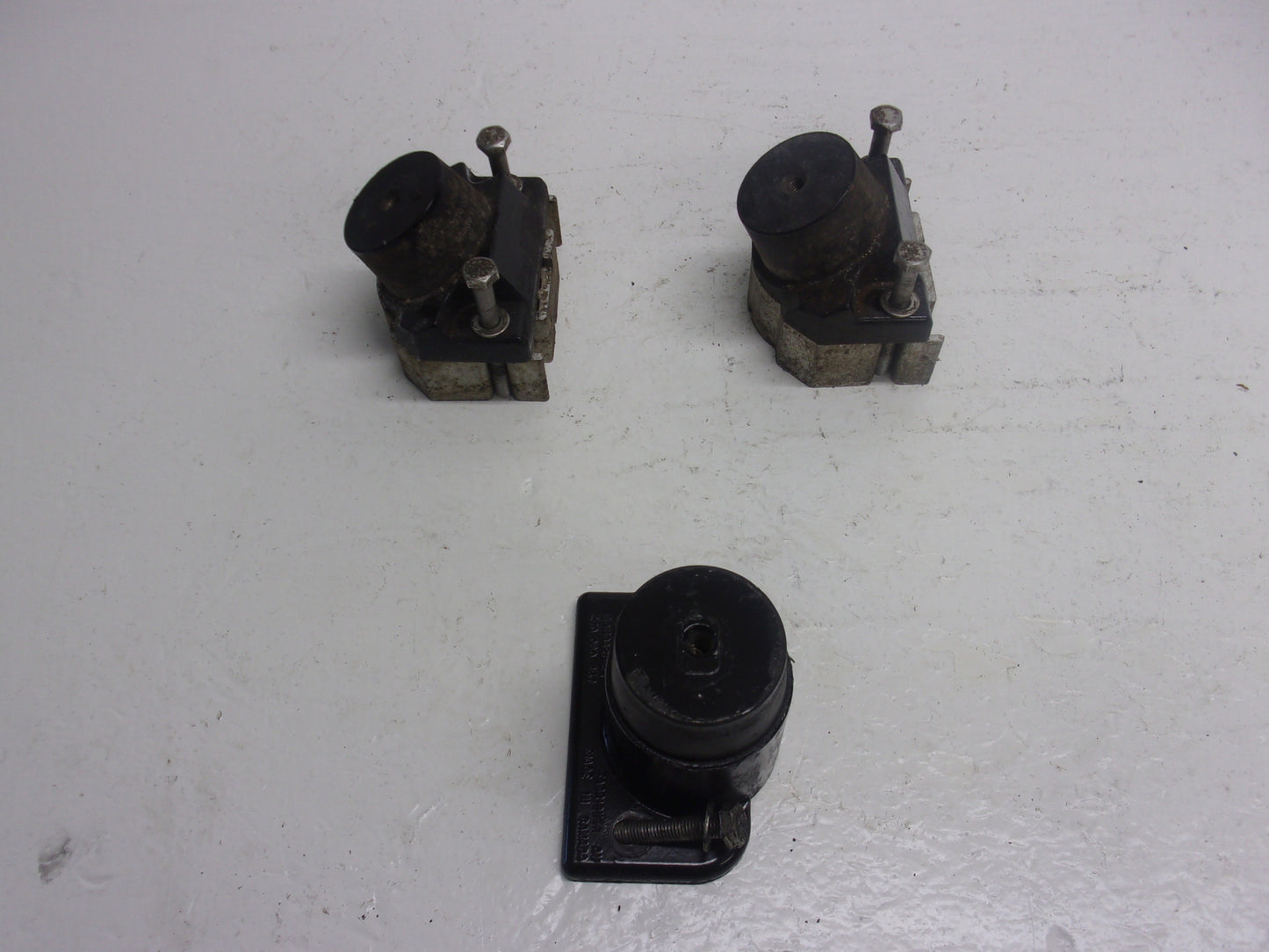 Sea Doo Bombardier 1997-1998 SPX GSX GTX XP OEM Engine Mount Set Part# 270000297
