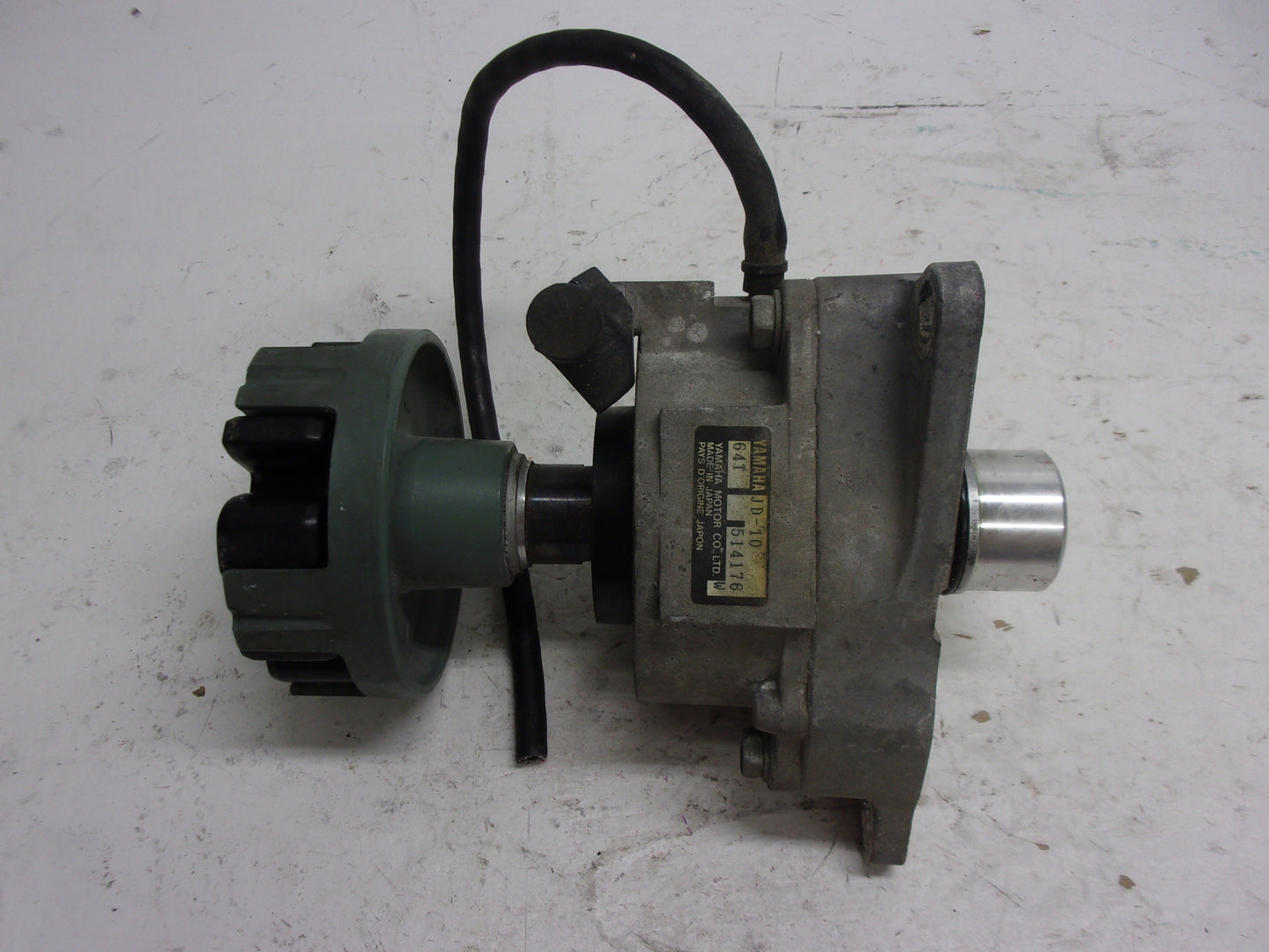 Yamaha Waverunner 1997 WaveVenture 1100 OEM Bearing Housing # 61X-45332-02-97