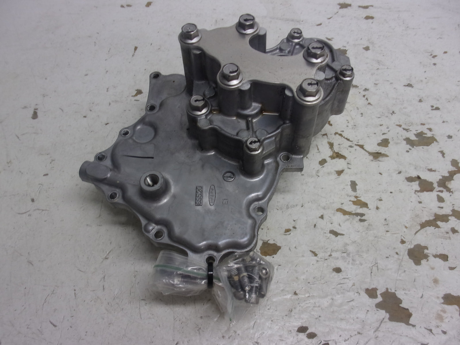 Yamaha Waverunner 2012 FX FZR FZS Oil Pump Housing Assembly Part 6S5-13300-20-00