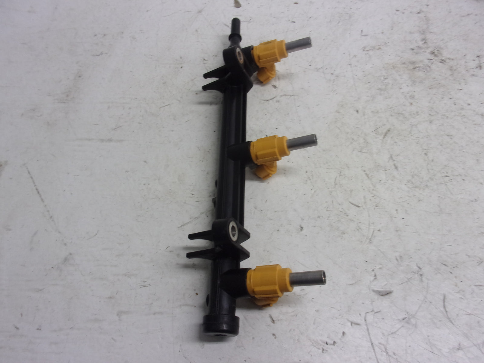 Yamaha 2016-2017 VX V1 EX Barely Used OEM Fuel Rail + Injectors 6EY-13761-00-00