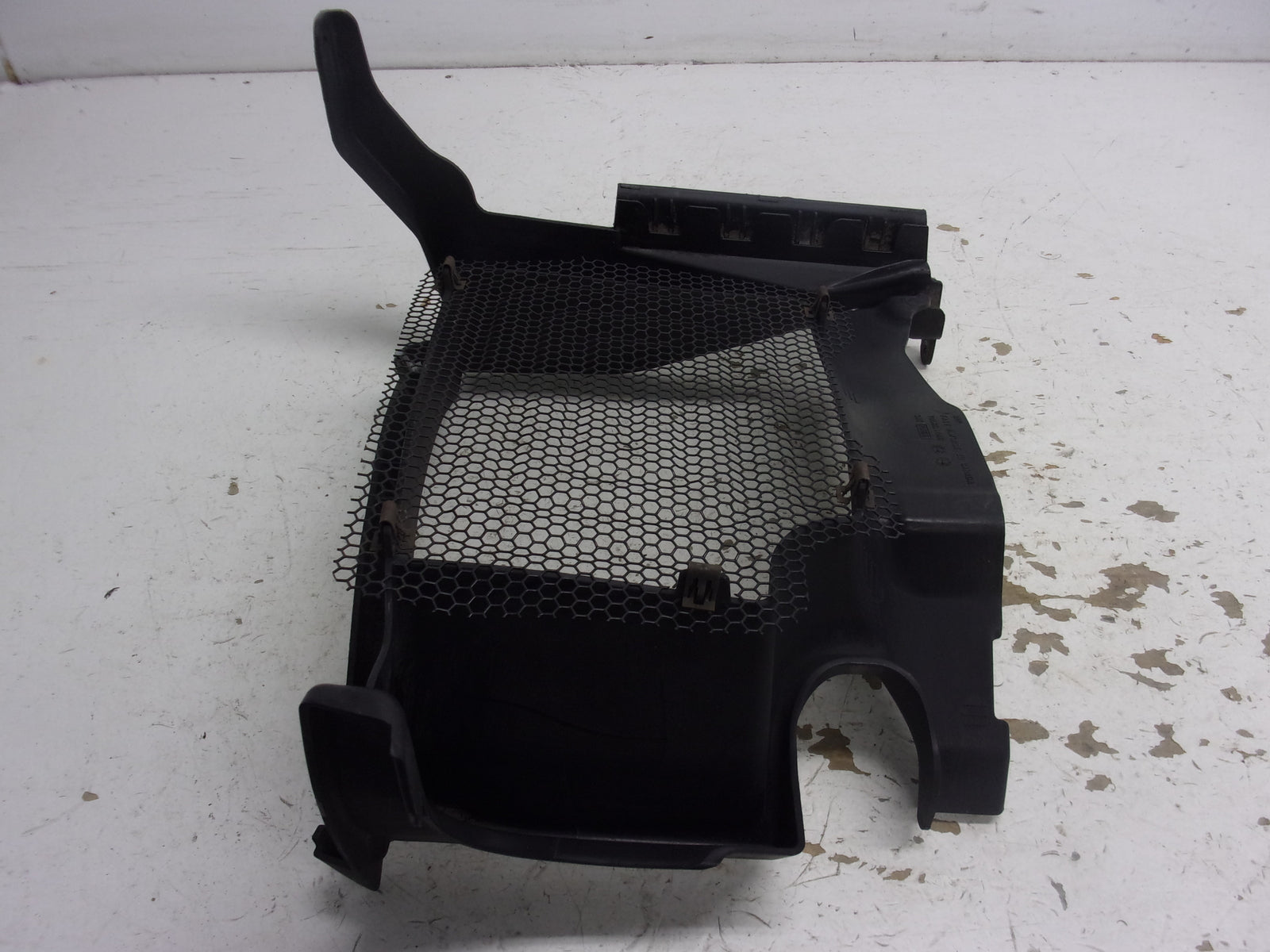Can-Am Roadster 2008-2010 Spyder RS GS OEM Right Radiator Hub Cap Part# 70500148