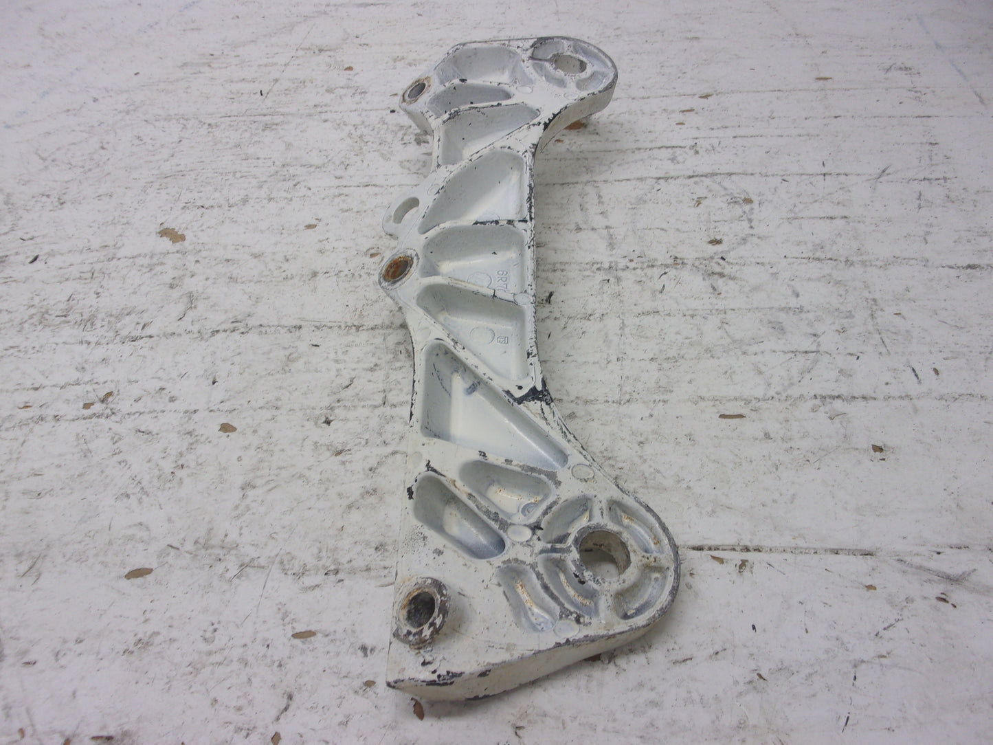 Yamaha Waverunner 1990-1998 WR WVT WB VXR OEM Engine Bracket # 6R7-21425-00-94