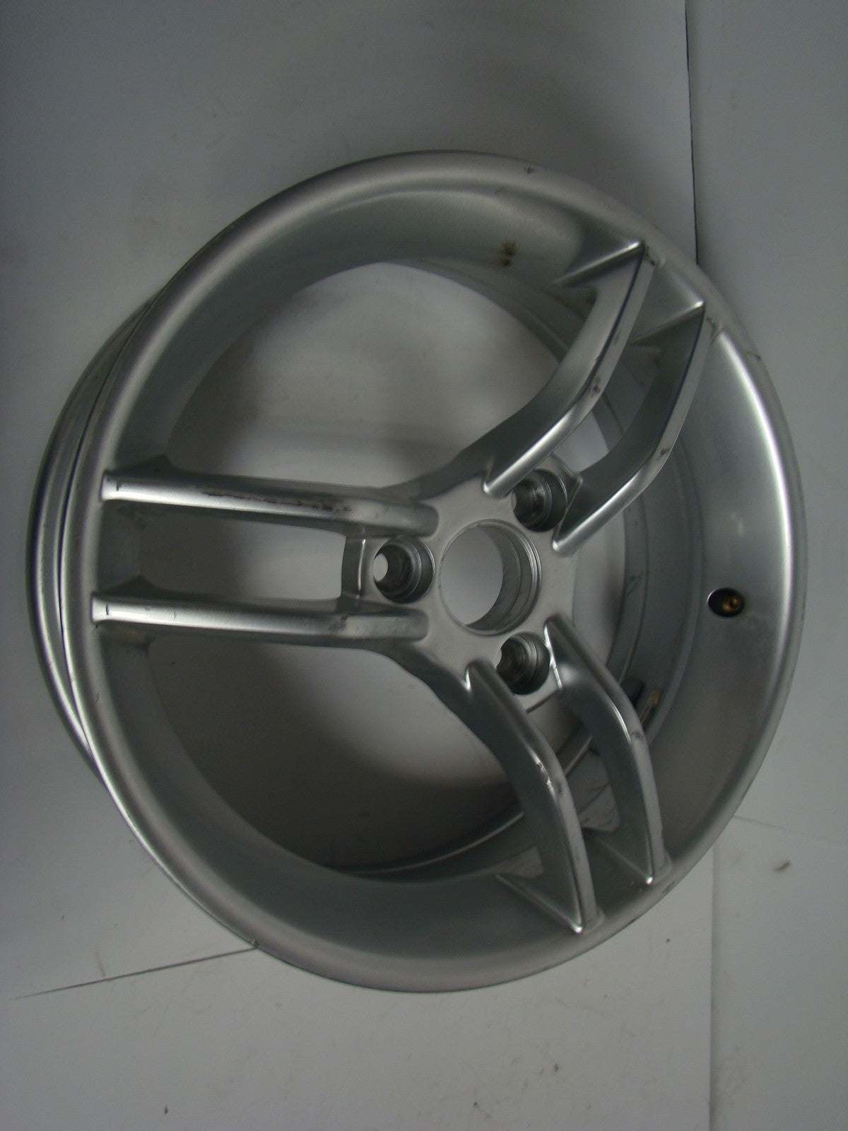 Can-Am Spyder Roadster 2010-2012 RS Silver Rim Assembly Part# 706201058