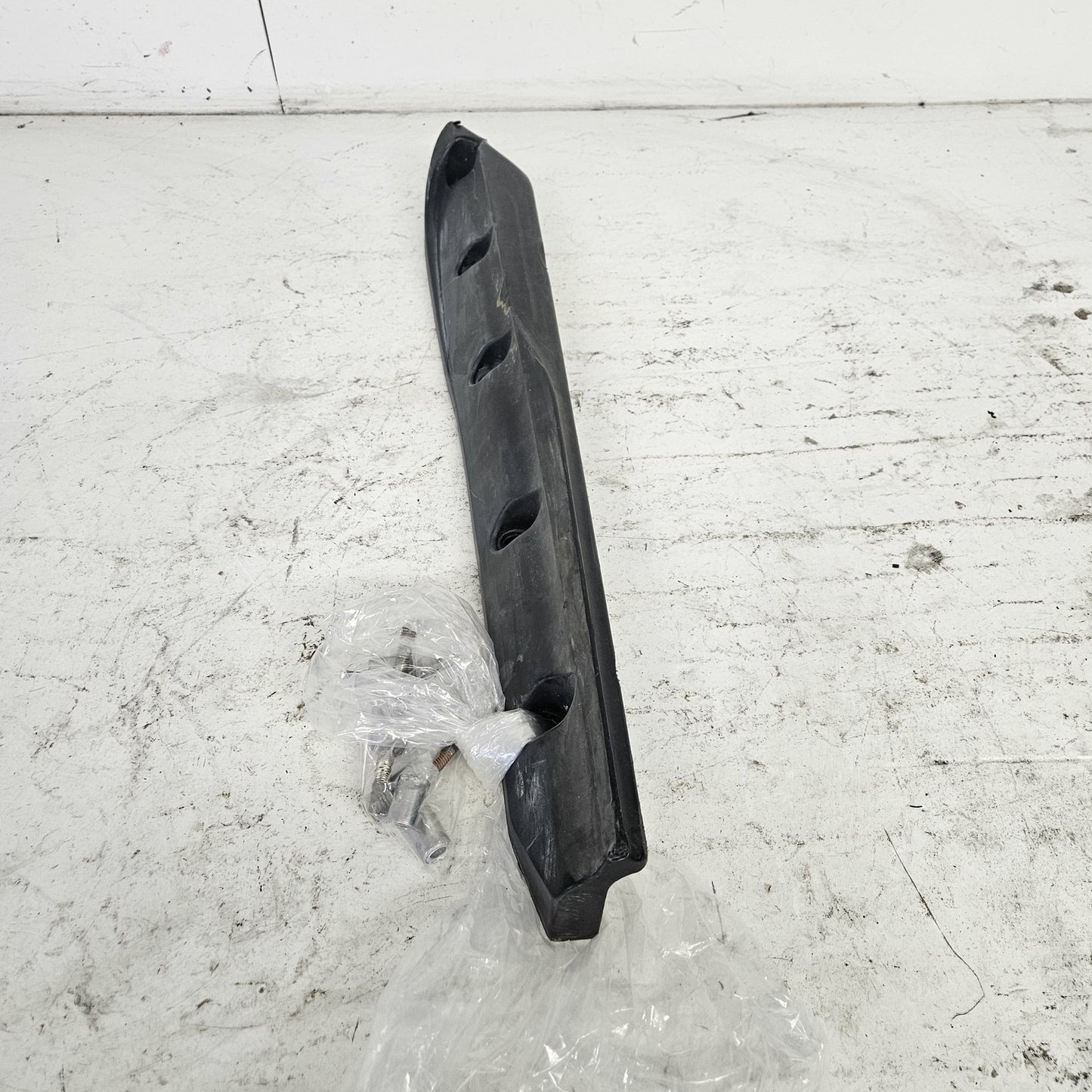 Yamaha WaveRunner 2004-2022 FX VX VXS VXR GP OEM Right Sponson # F1S-U883P-01-00