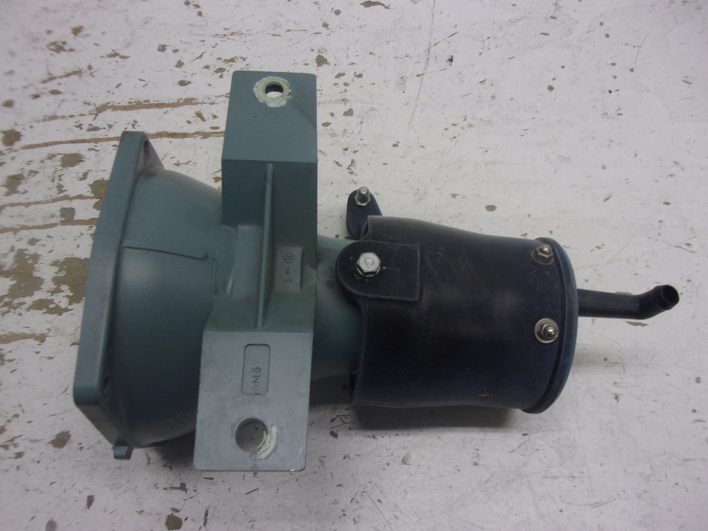Yamaha WaveRunner 1990-1996 WaveRunner 3 OEM Pump & Nozzle Part# 6R8-51318-00-5B