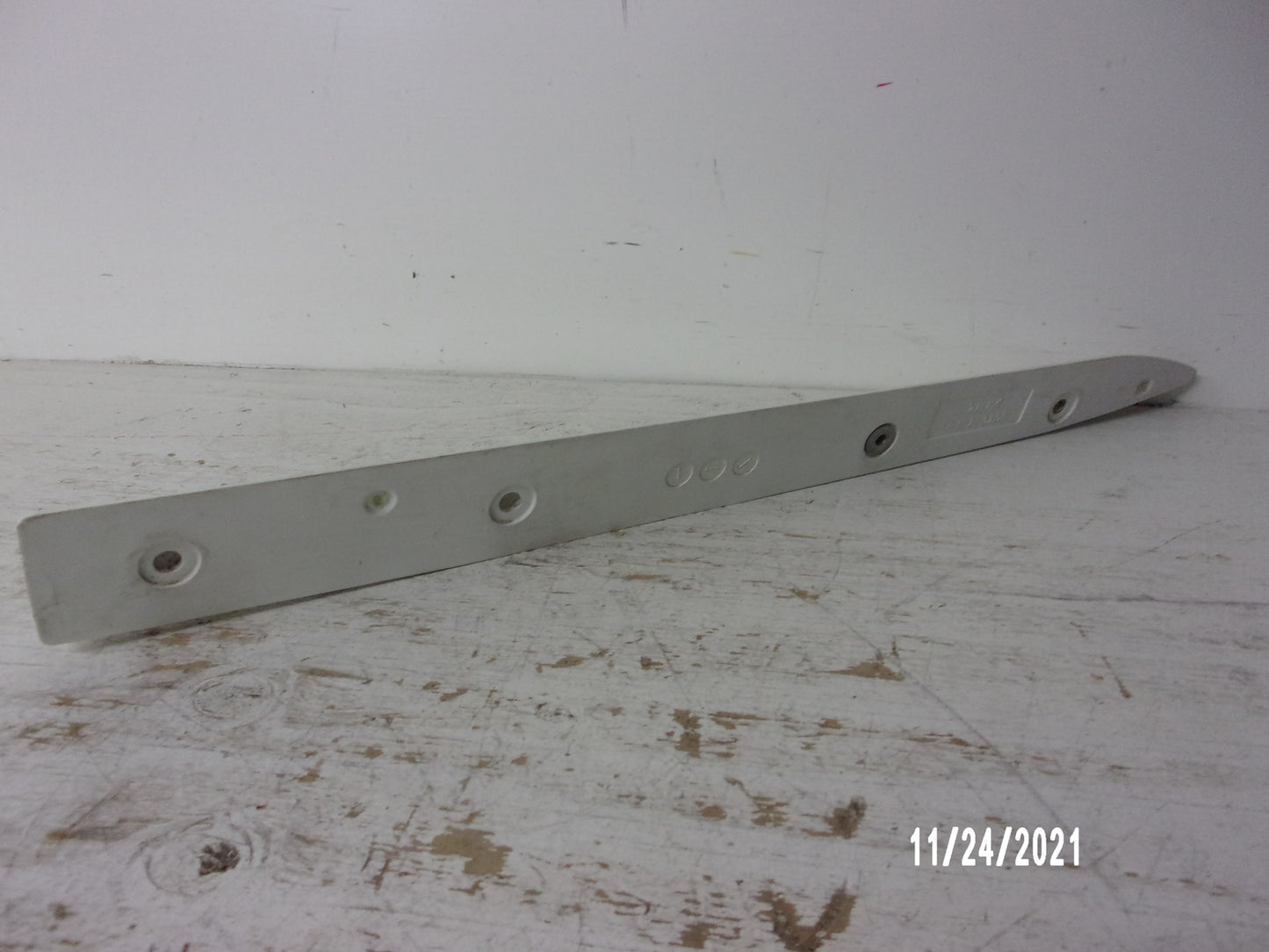 Kawasaki Jet Ski 1995-1997 STS SSXI OEM White Left Stabilizer # 59437-3706-8U