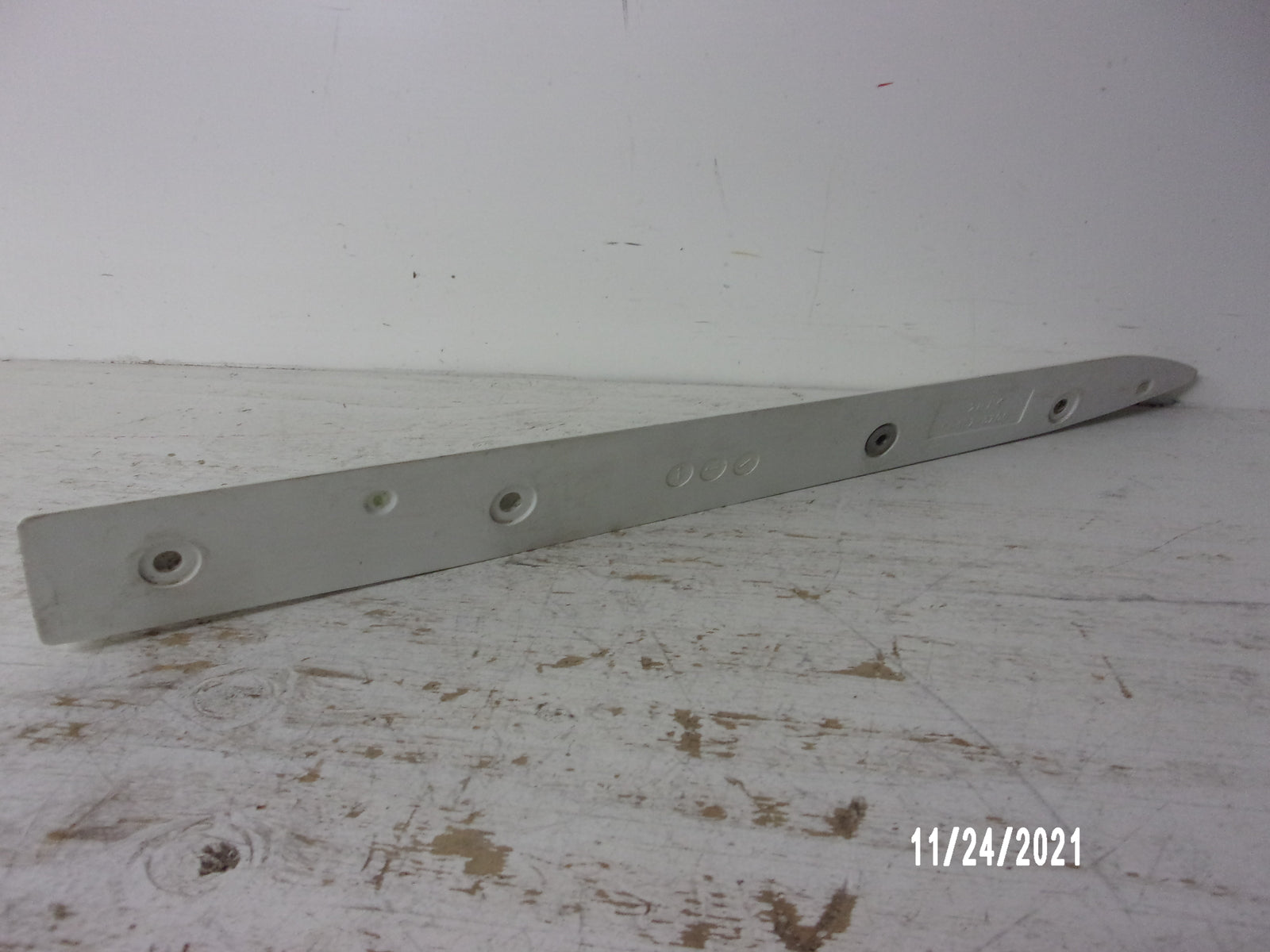 Kawasaki Jet Ski 1995-1997 STS SSXI OEM White Left Stabilizer # 59437-3706-8U