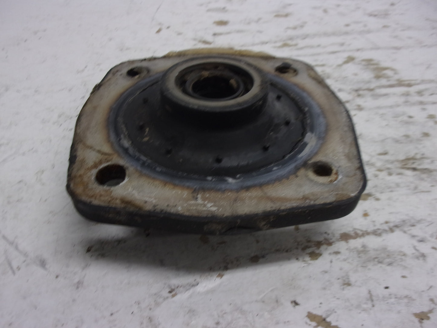 Kawasaki Jet Ski 1986-1999 ZXI STX XI SS ST X2 OEM Drive Shaft Holder 13091-3730