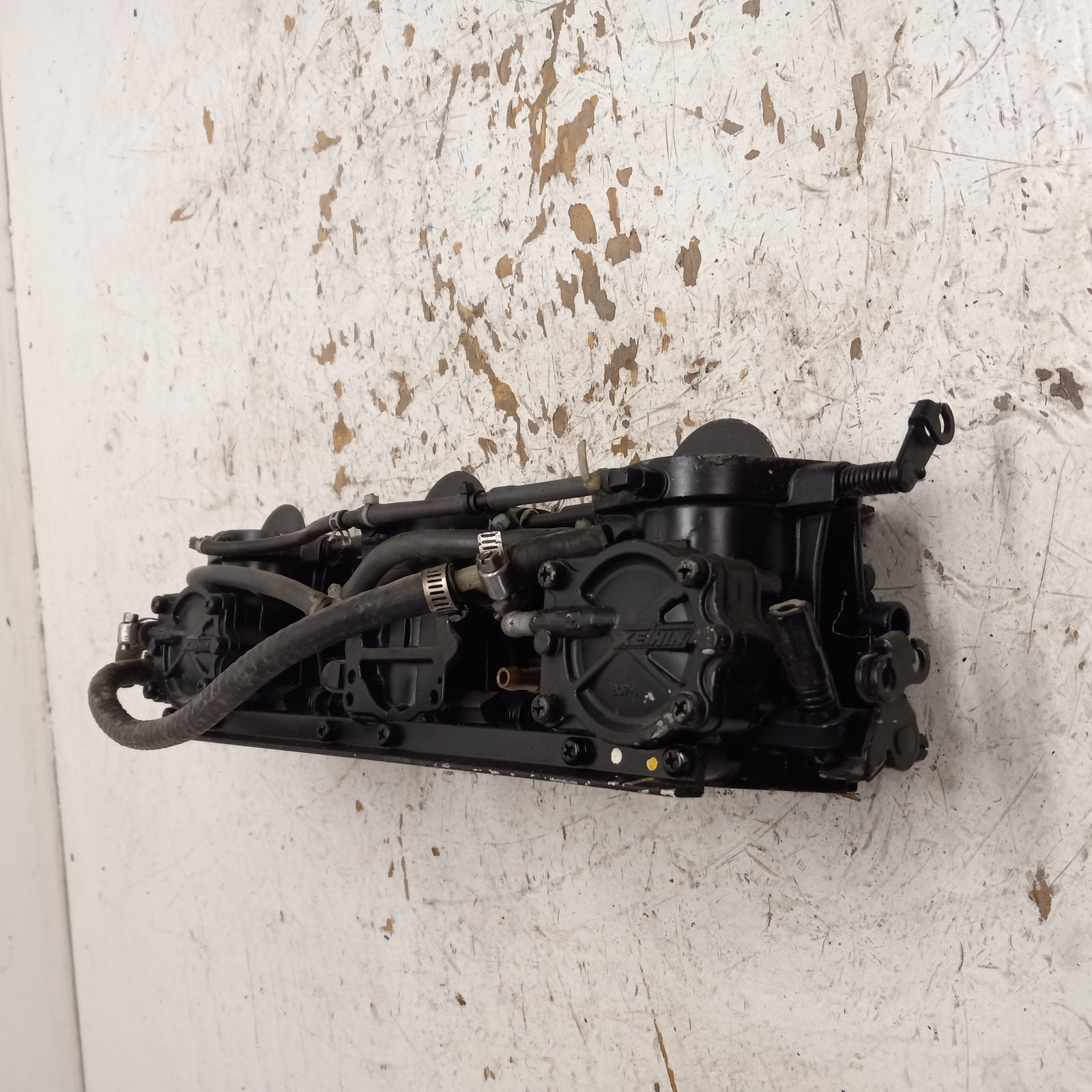 Polaris PWC Watercraft 1996 SL 900 OEM Carburetor Bank Part# 3050169