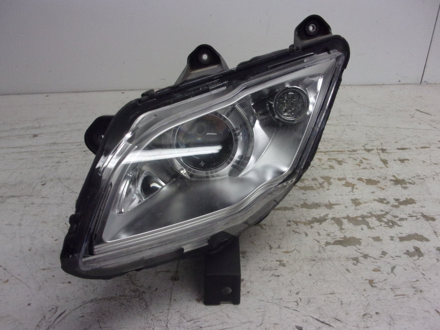 Can-Am Roadster 2012-2019 Spyder RT RT-S OEM Right Headlight Assembly 710003098