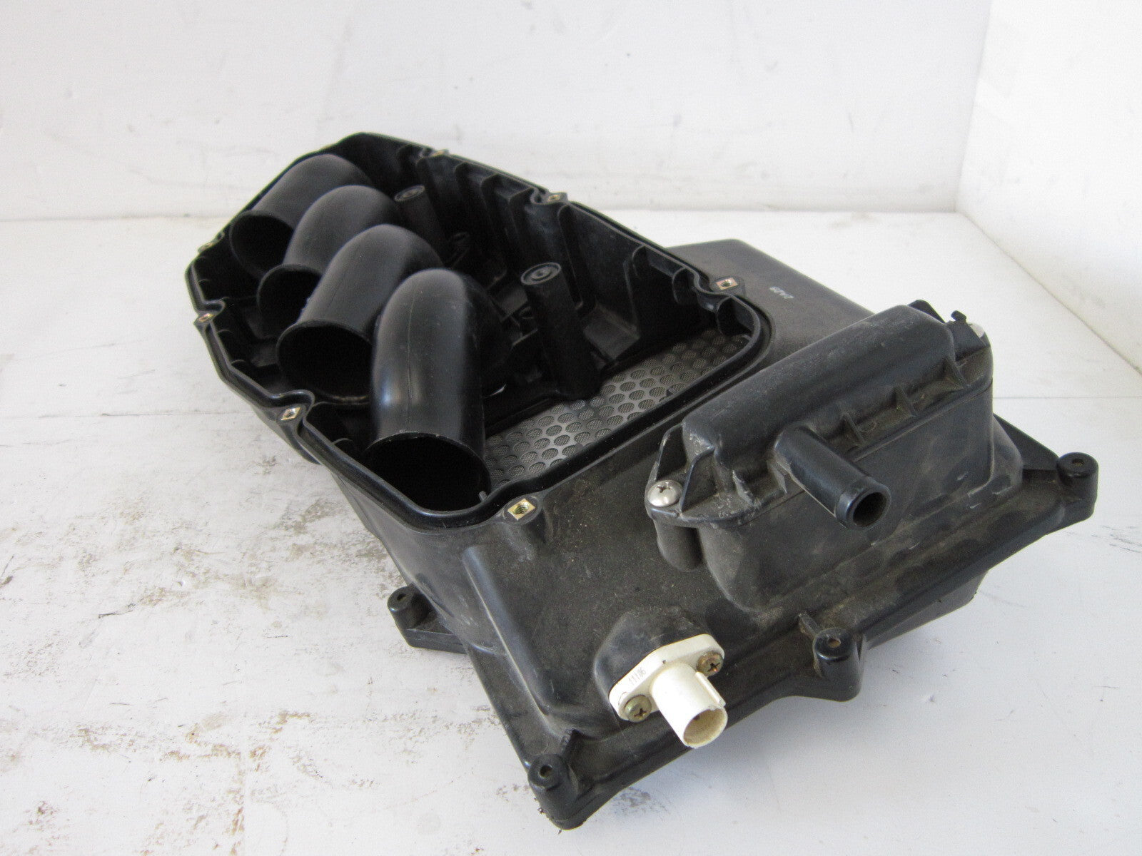 Honda Aquatraxx 2002-2003 F-12  OEM Air Cleaner Box Assembly Part# 17231-HW2-670