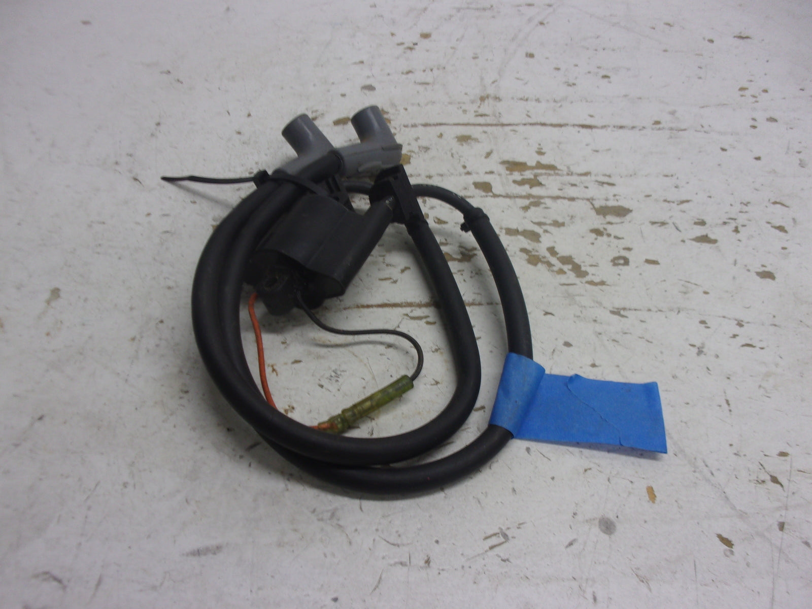 Yamaha WaveRunner 1995-1997 WR3 650/750 OEM Ignition Coil Part# 6R8-85570-10-00