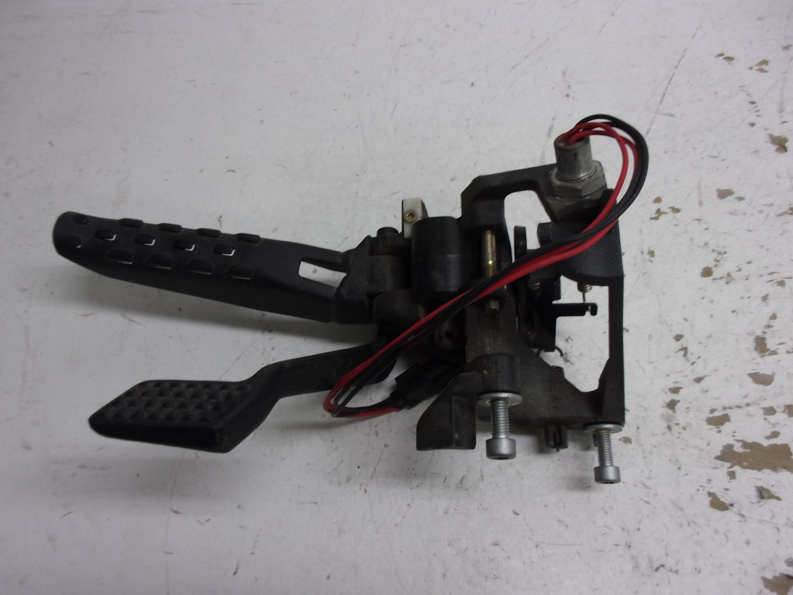Can-Am  2019-2022 Ryker OEM Right Master Cylinder Footpeg + Support # 705601580