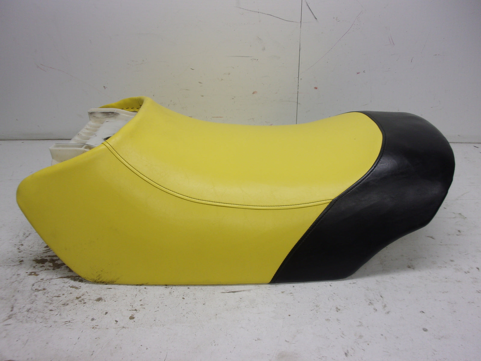 Yamaha 1997-1998 WaveRunner / GP 760 Yellow & Black Seat # GP7-U3710-00-00