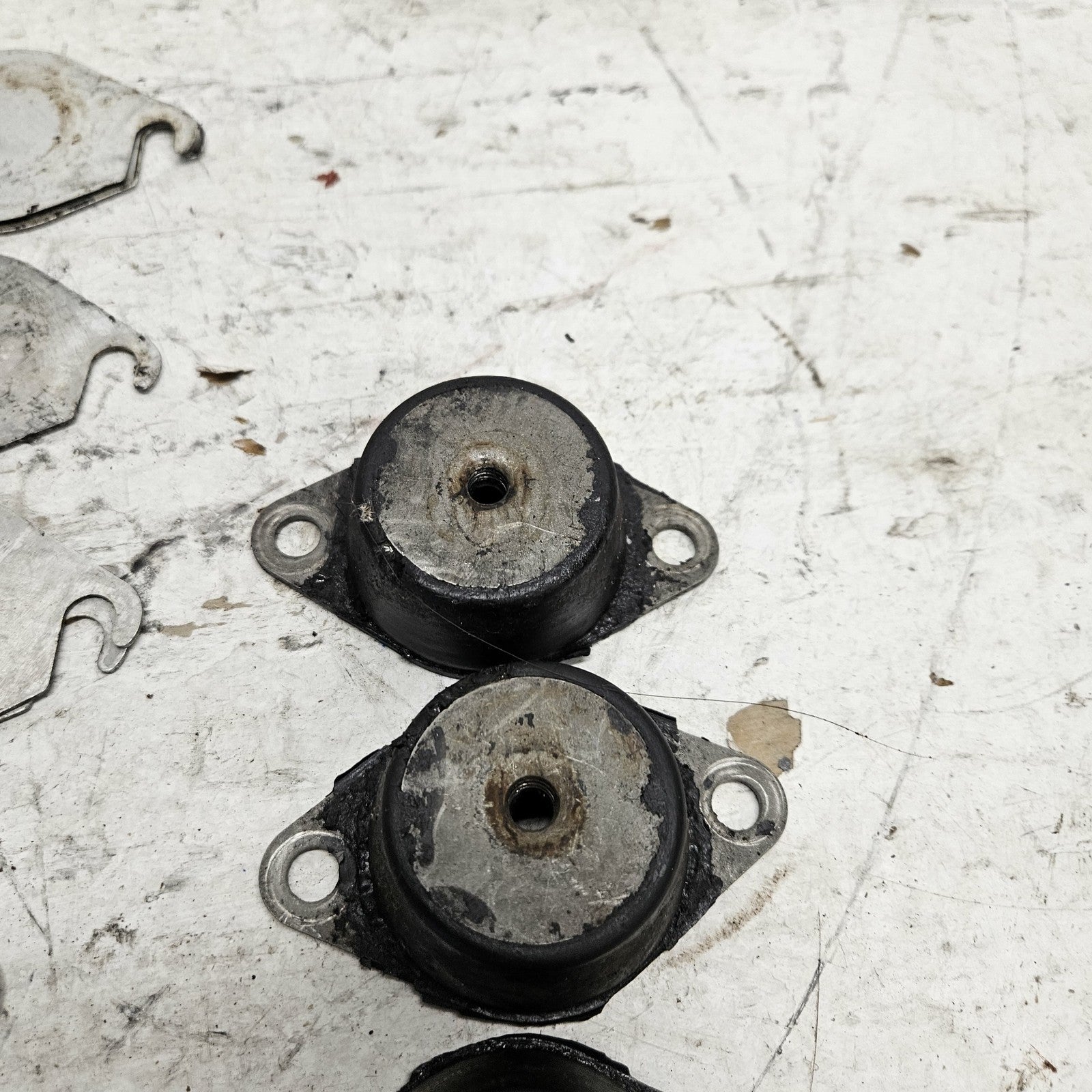 Sea Doo Bombardier 1996-1998 GTI GTS SP SPX SPI HX GS Engine Mount Set 270000217