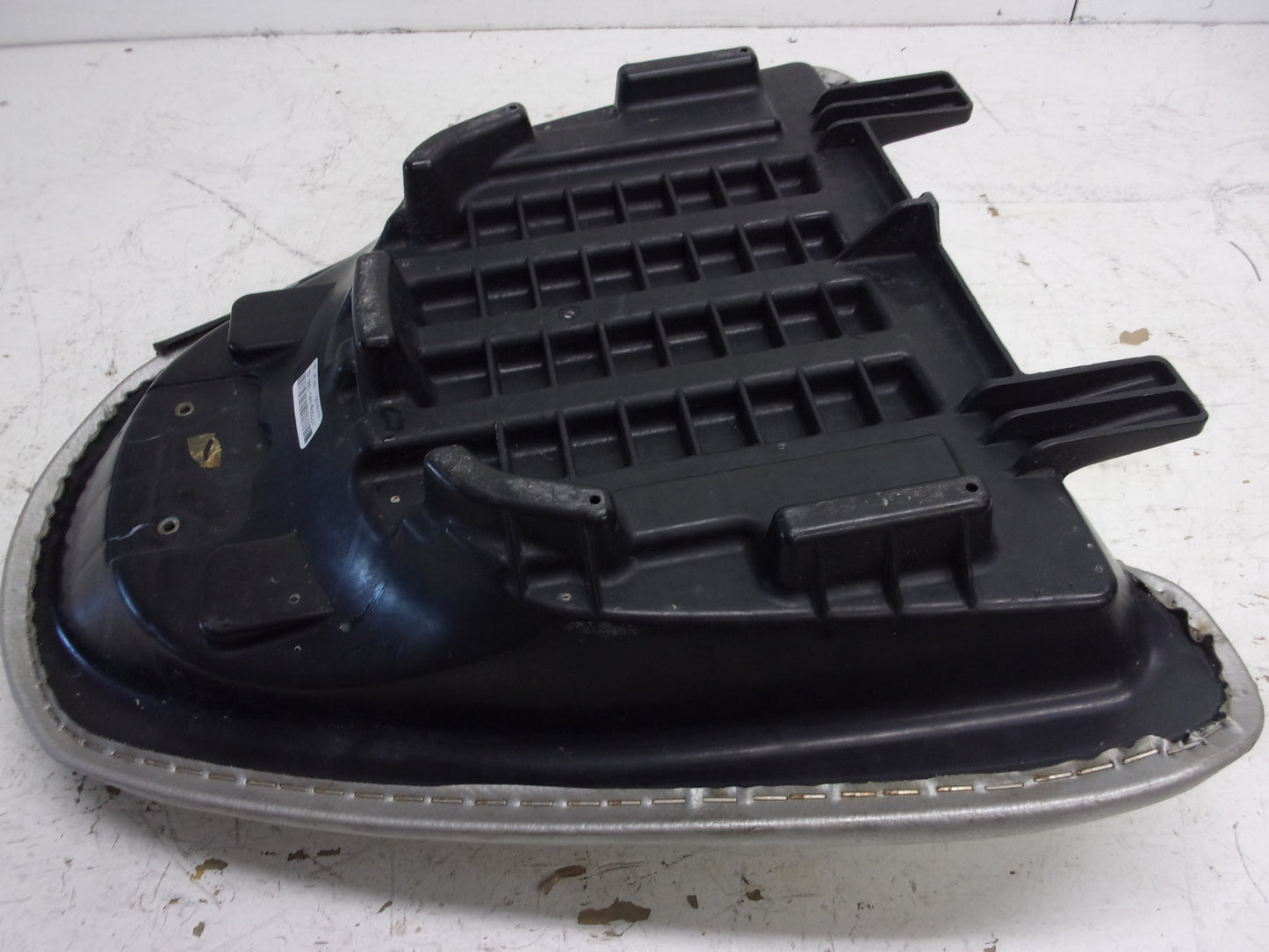 Honda  Aquatraxx 2005-2007 F-12 F-12X OEM Silver Passenger Seat 77200-HW1-730ZA