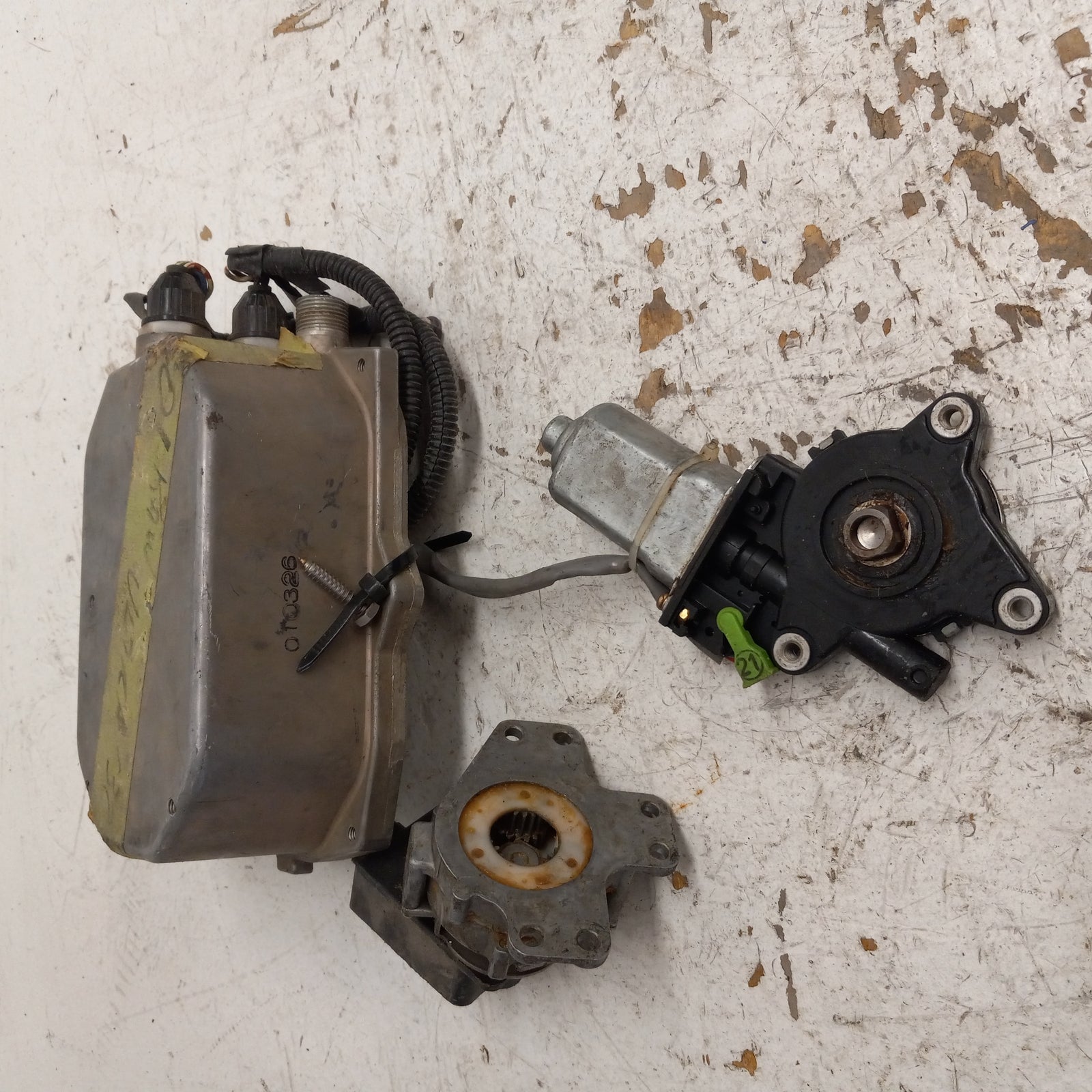 Kawasaki Jet Ski 1999-2005 Ultra 130/150 OEM Trim Control Unit # 21175-3712