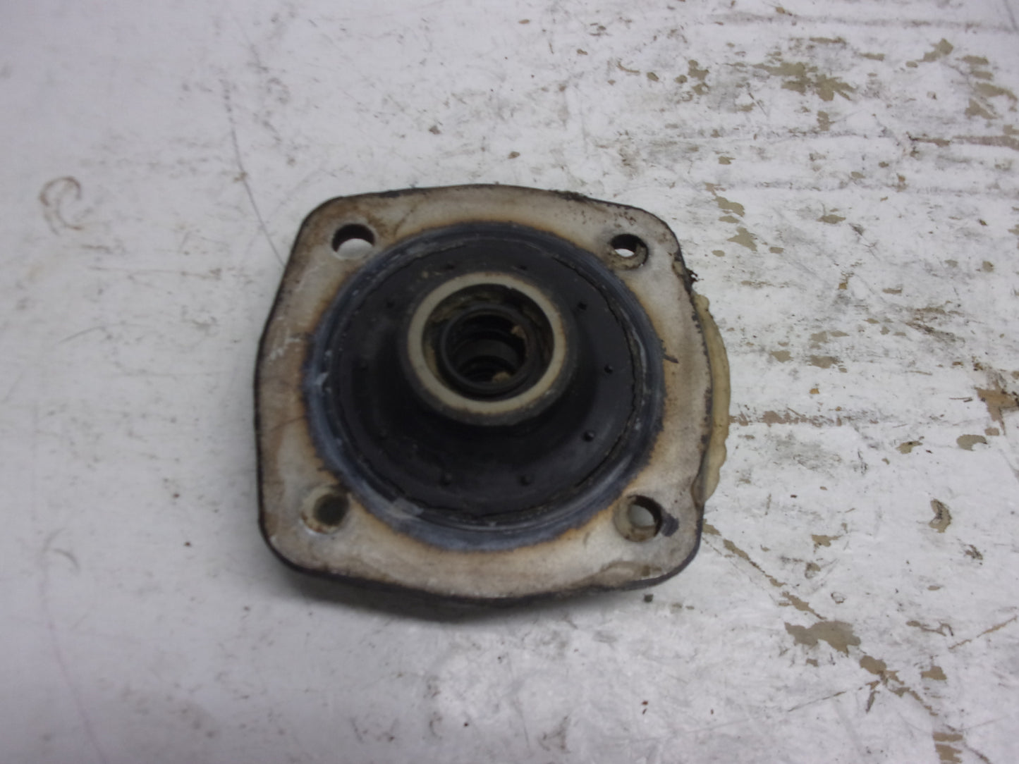 Kawasaki Jet Ski 1986-1999 ZXI STX XI SS ST X2 OEM Drive Shaft Holder 13091-3730