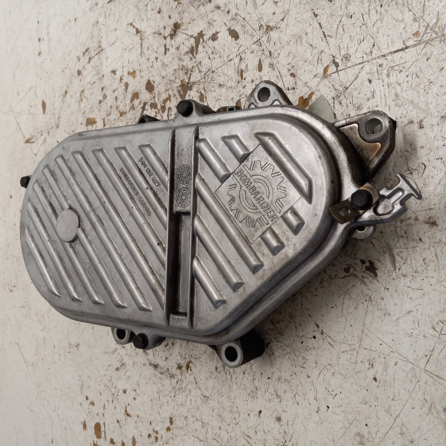 Ski-Doo Snowmobile 2002-2005 Summit MXZ Legend OEM Complete Chaincase 504152062
