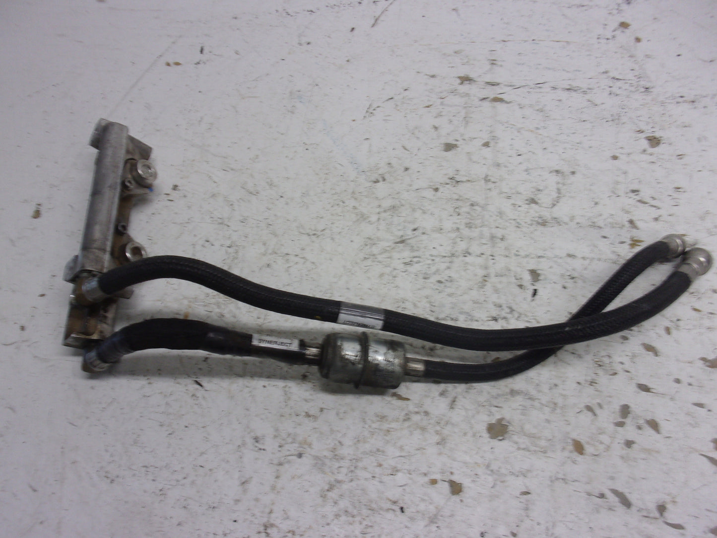 Polaris Snowmobile 2011-2014 RMK Rush Indy Switchback Complete Fuel Rail 2521143
