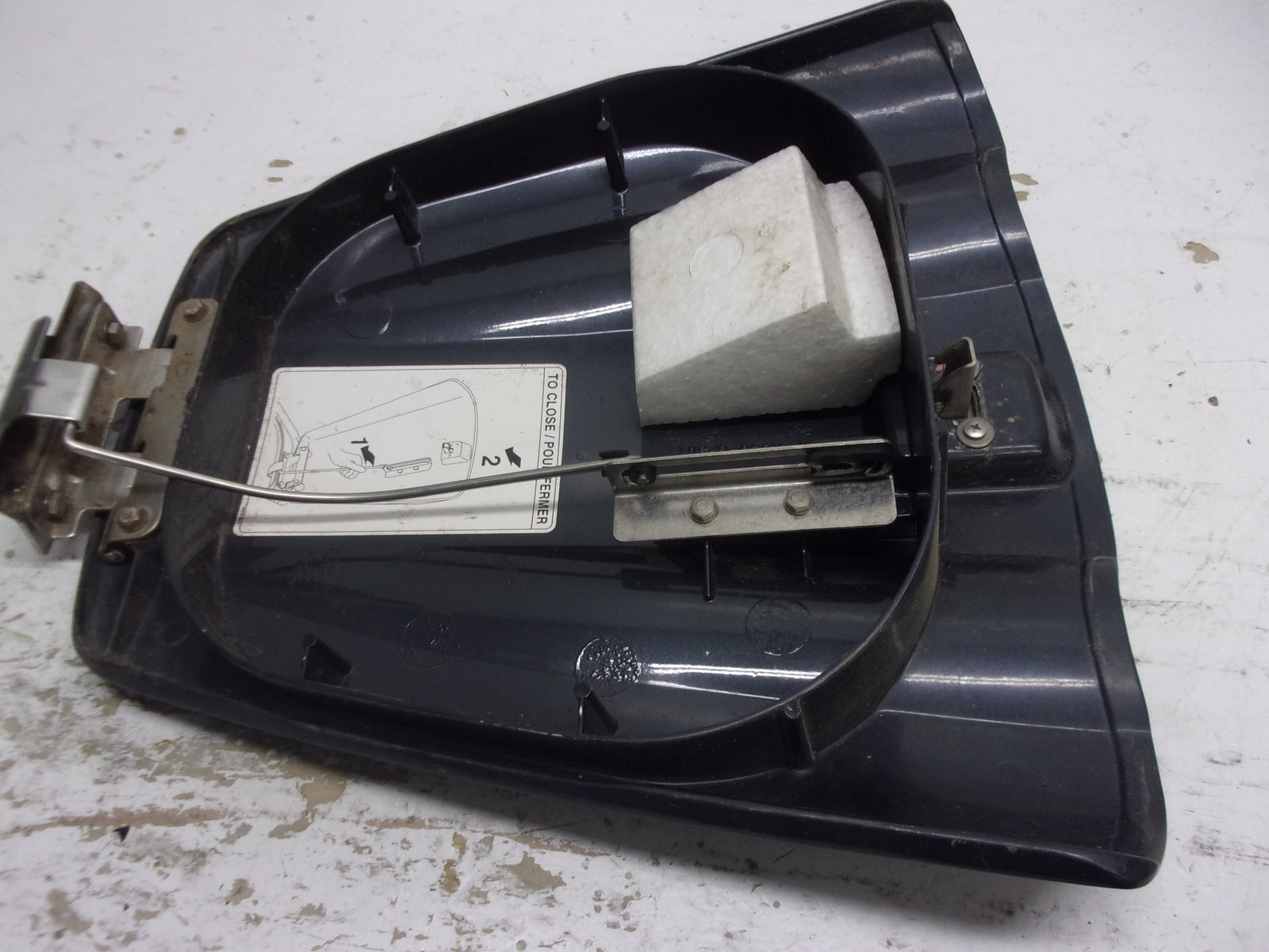 Kawasaki Jet Ski 1998 ZXI 1100 OEM Gray Hatch Cover Assembly Part 14090-3747-JR
