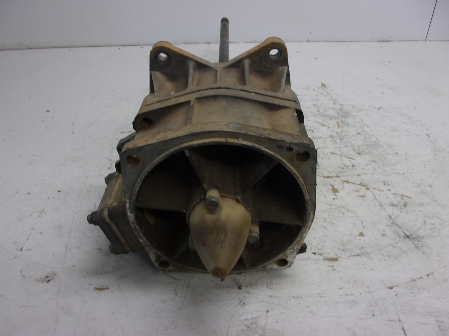 Yamaha WaveRunner 1999-2001 XL GP1200 OEM Prop + Shaft + Housing 66V-R1321-00-00