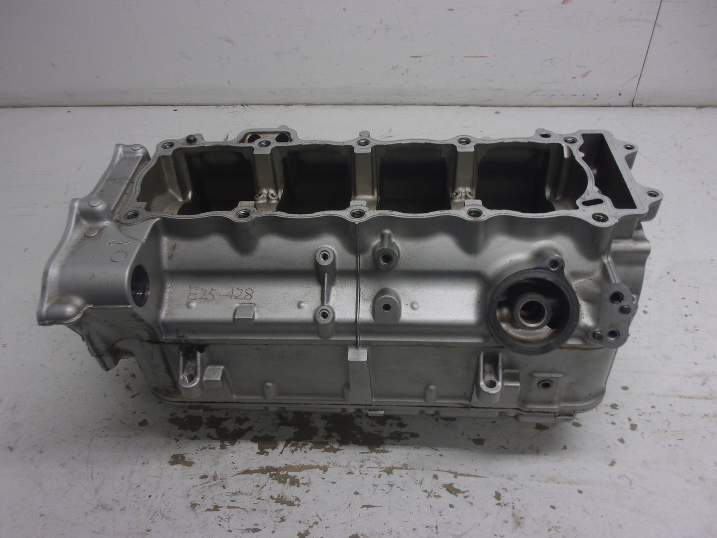 Kawasaki Jet Ski 2004-2011 STX-12F/15F Ultra LX OEM Crankcase Part# 14001-3743