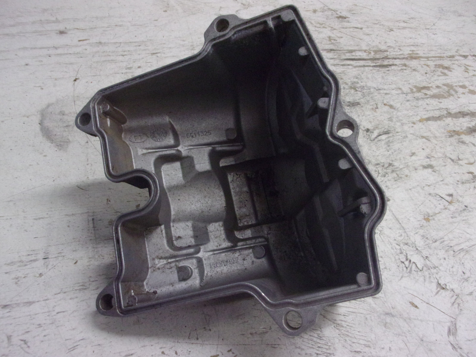 Can-Am Roadster 2008-2016 Spyder RT ST RS GS OEM Rear Valve Cover Part 420611325
